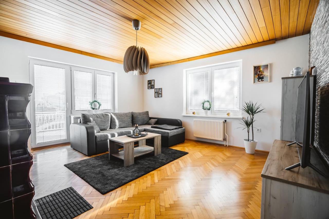 Drive Caffe Apartment