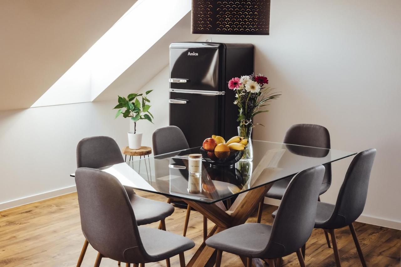 Drive Caffe Apartment *